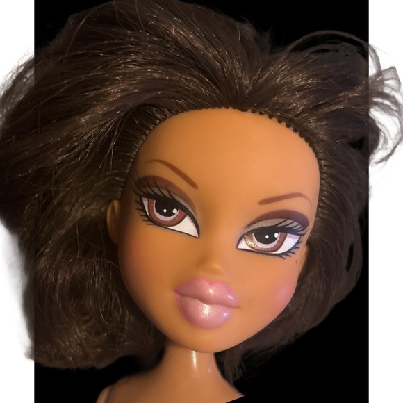 Bratz Doll Yasmin 2001 Re-dress with Elegant White and Pink Lace Dress - Picture 2 of 15